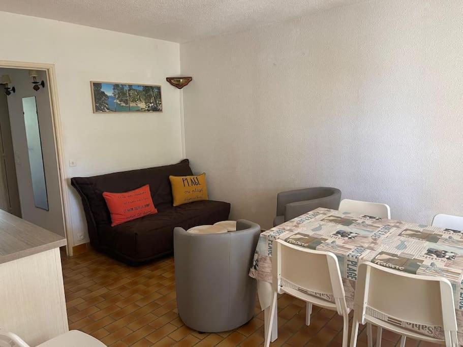 Appart-St Cyr Sur Mer-La Madrague-4Pers-Parking Сен Сир сюр Мер Екстериор снимка